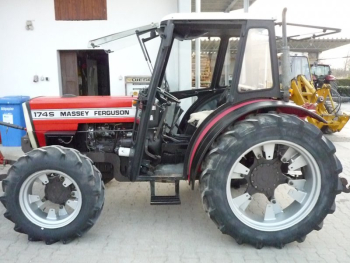 Massey Ferguson 425